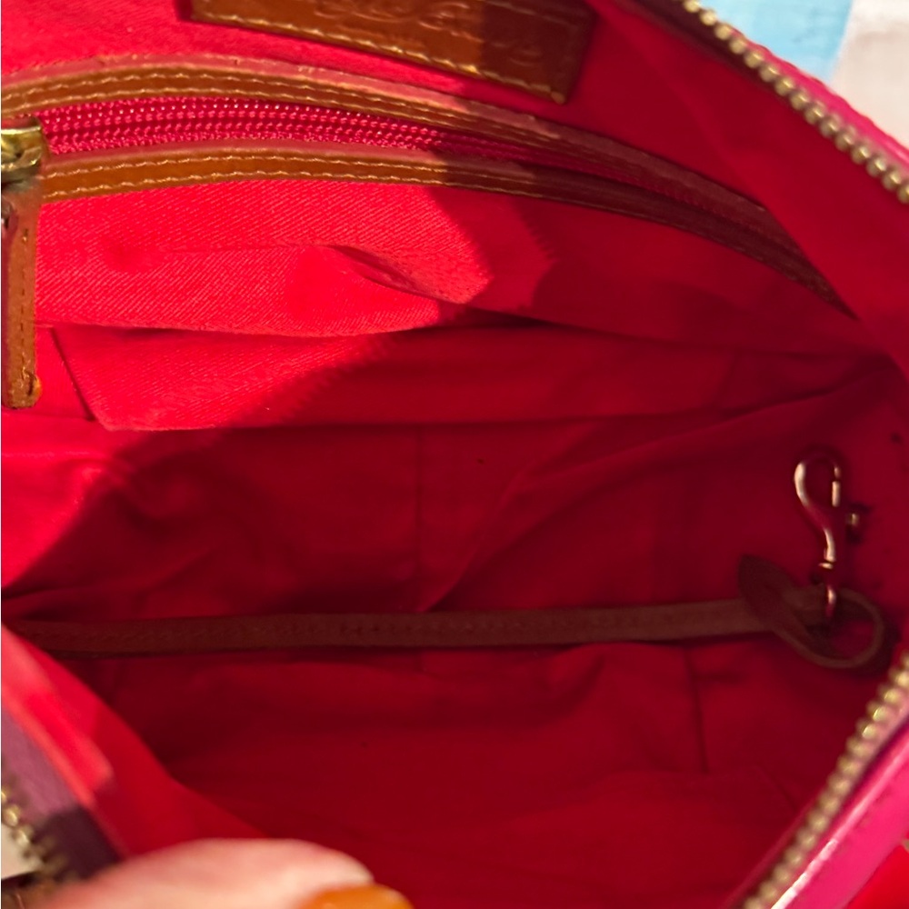 Dooney & Bourke Fuchsia Patent Leather Shoulder Bag with Leather Trim Rare - Picture 9 of 10